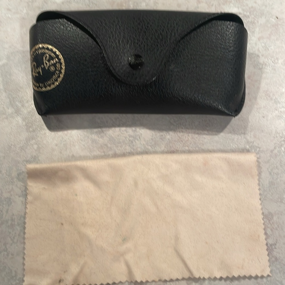 Ray-Ban case - Picture 2 of 5